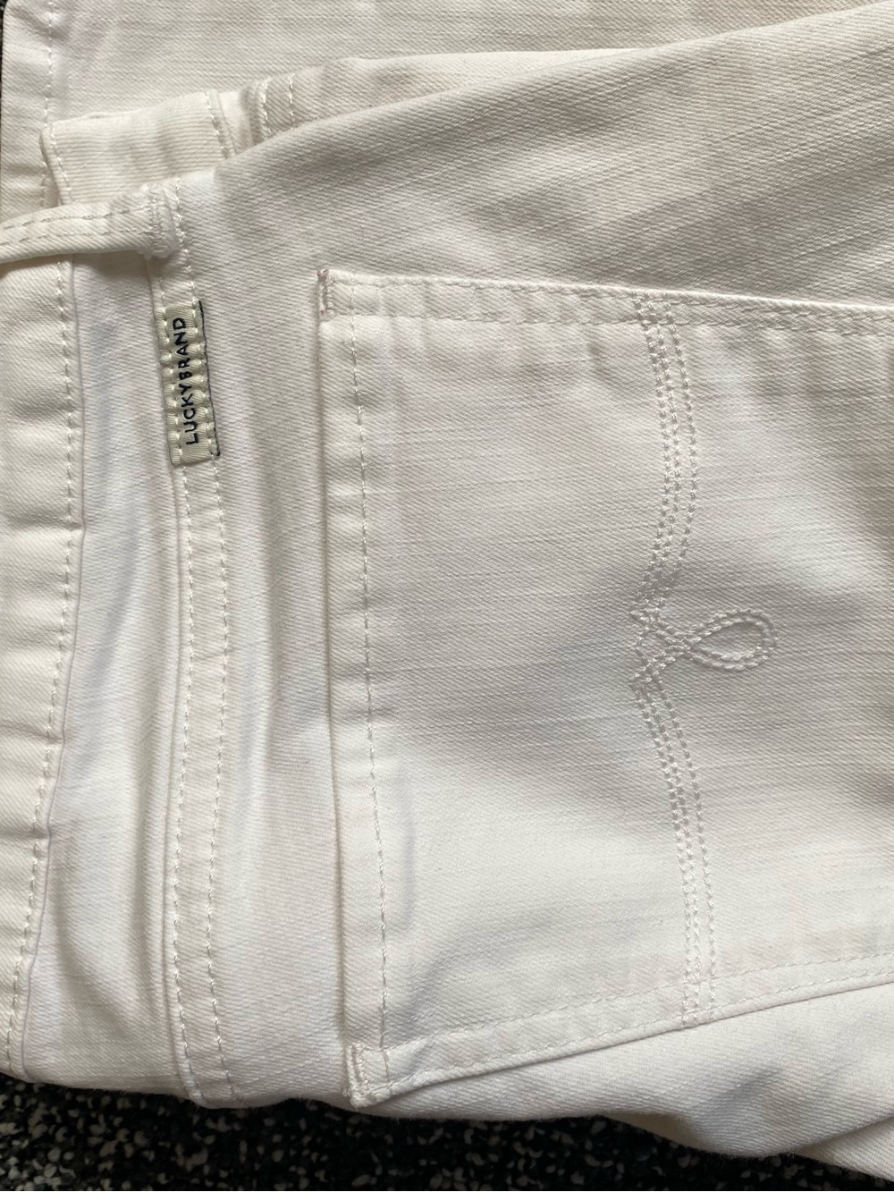 Lucky Brand White Denim Jeans 8/29 - Picture 3 of 4
